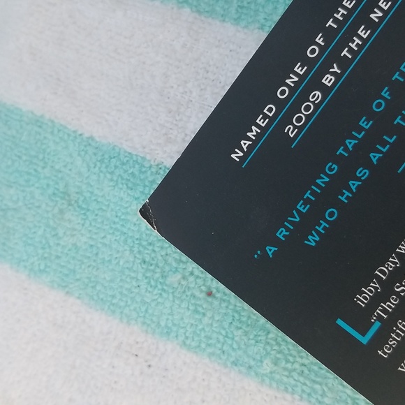 Dark Places by Gillian Flynn - Picture 6 of 6